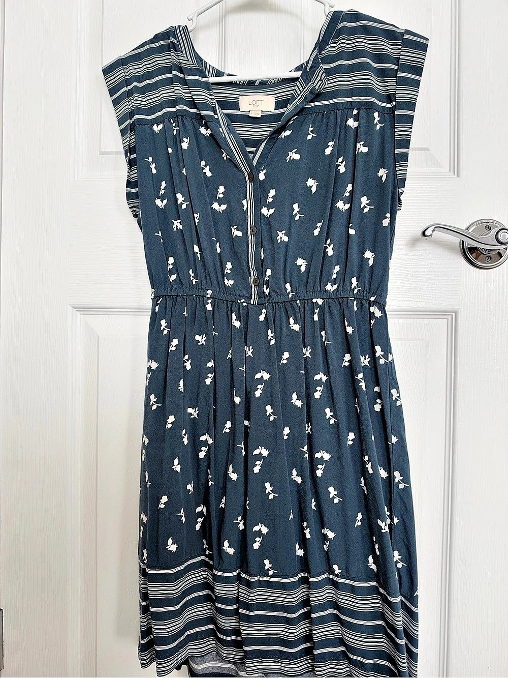 LOFT Floral Mini Dress in Blue & White Size Small